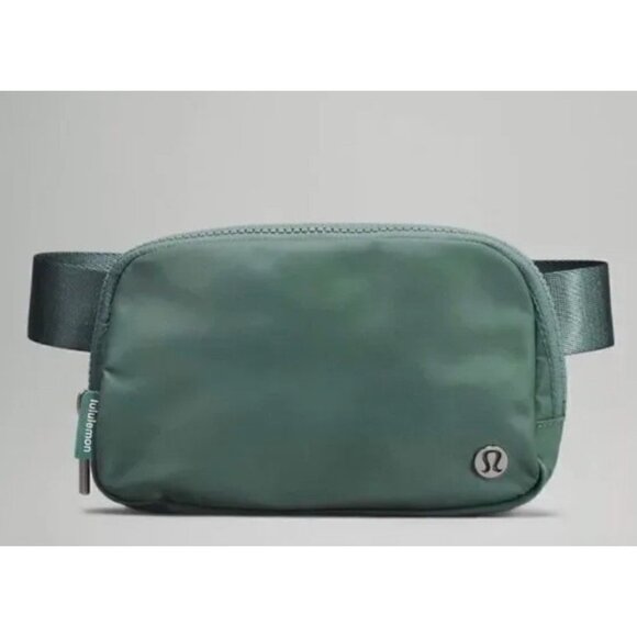 Lululemon Everywhere Belt Bag Extended Strap Tidewater Teal NWT Water Repellent - Picture 1 of 11